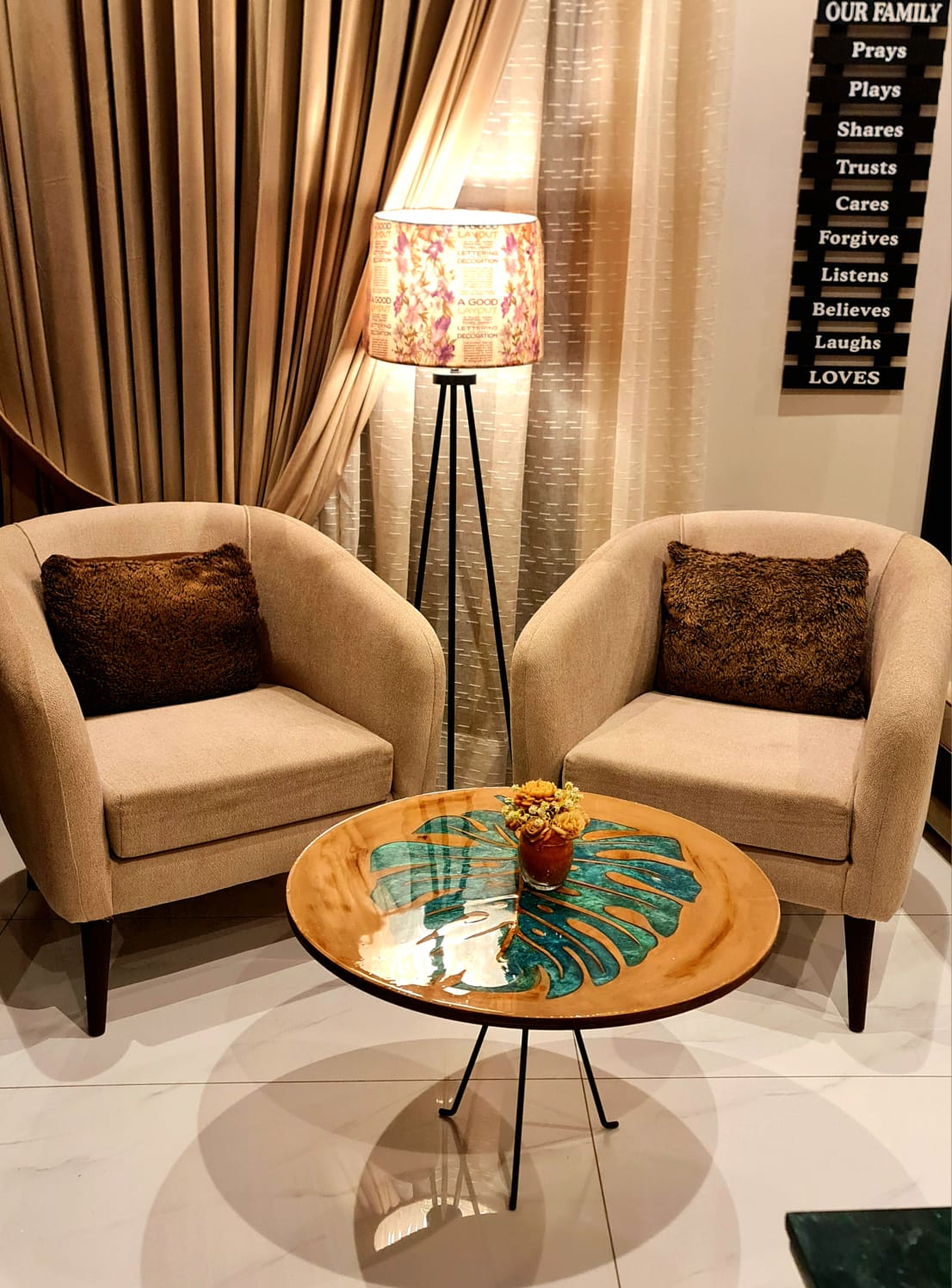 Handcrafted Monstera Leaf Resin Coffee Table | Wooden Art Table for Modern Home Décor